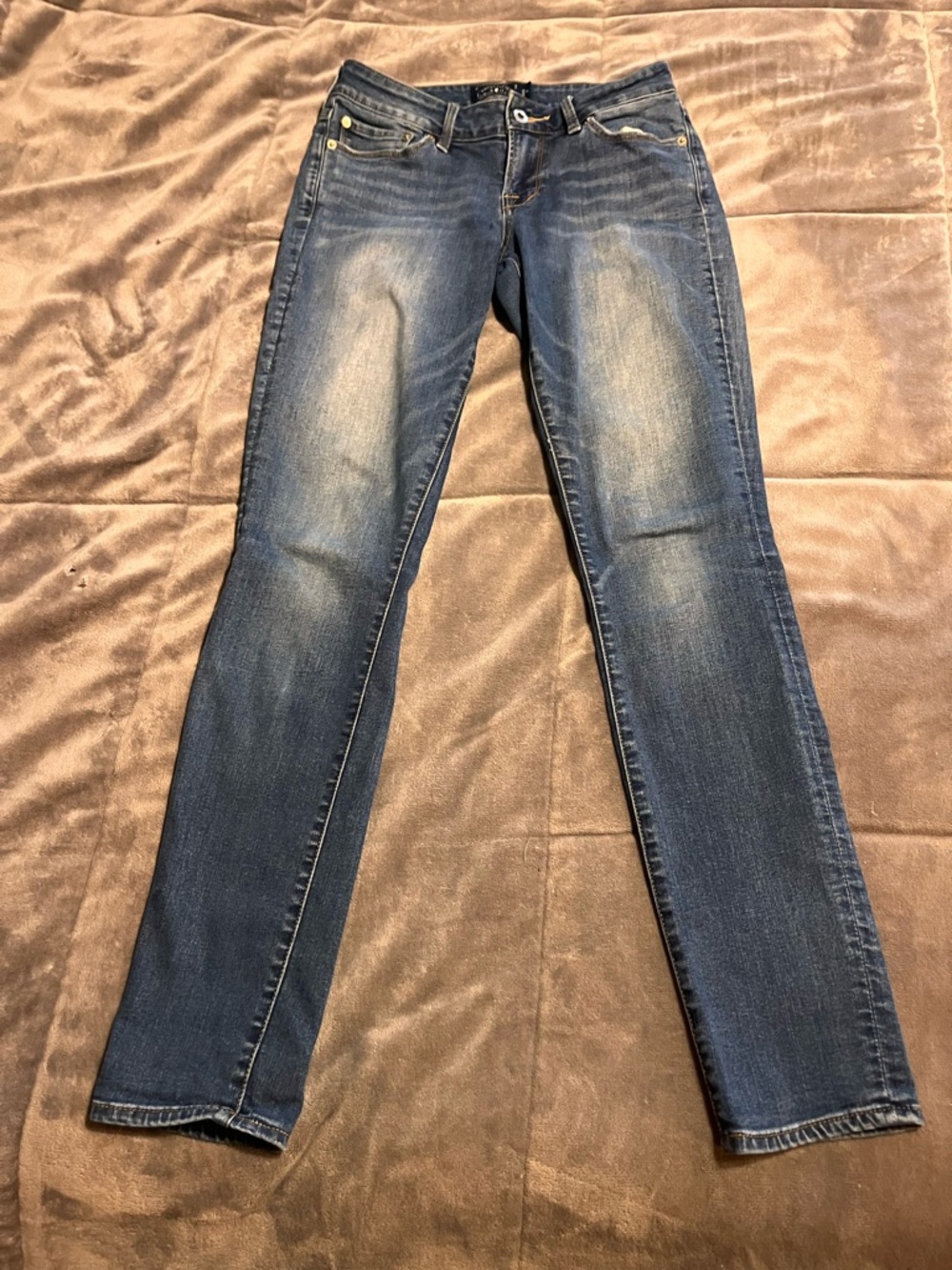 Lucky Brand Women's  Blue Skinny Jeans with Faded Thighs size 2/26r